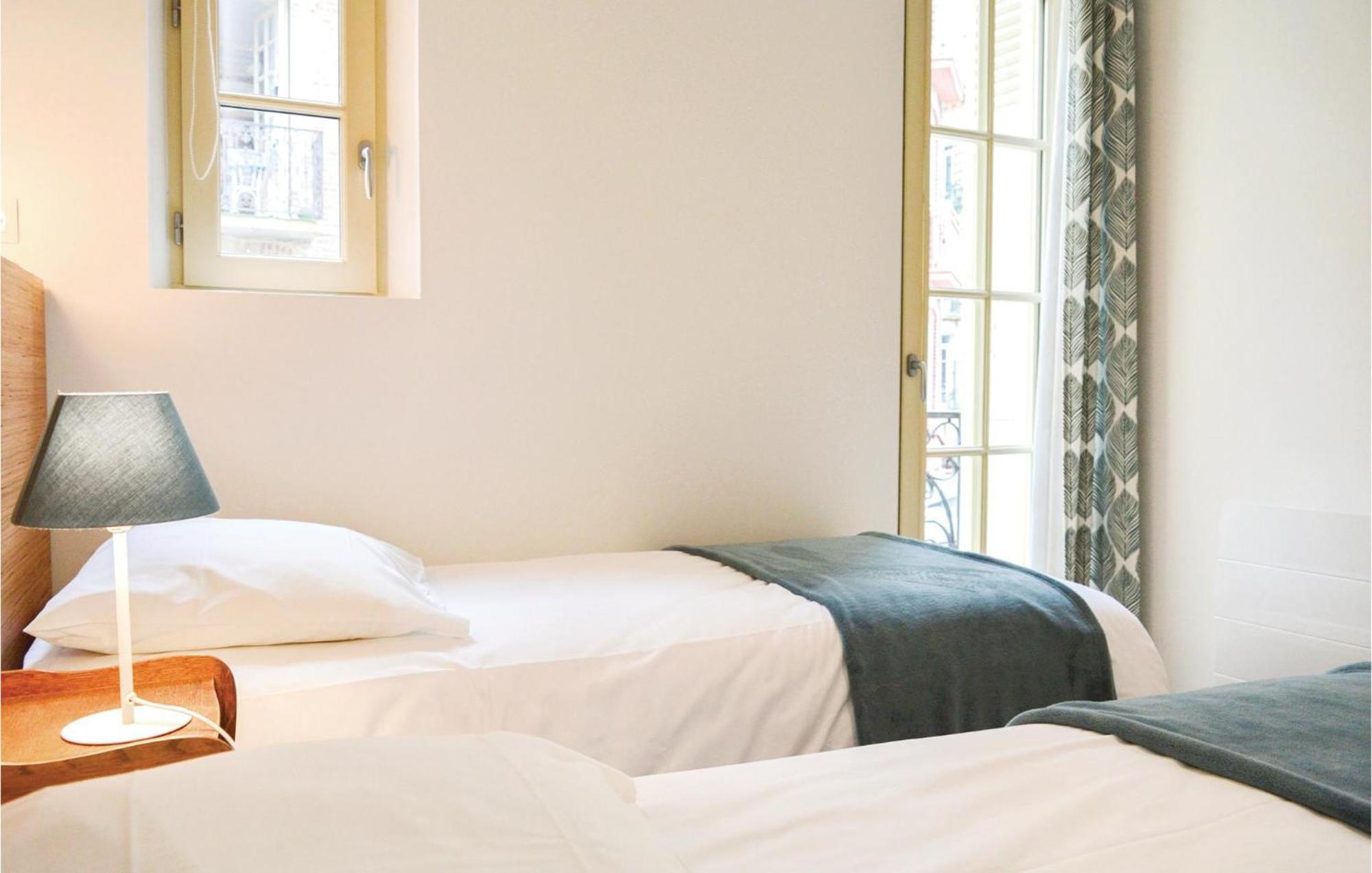 2 Bedroom Awesome Apartment In Mers-Les-Bains Eksteriør bilde