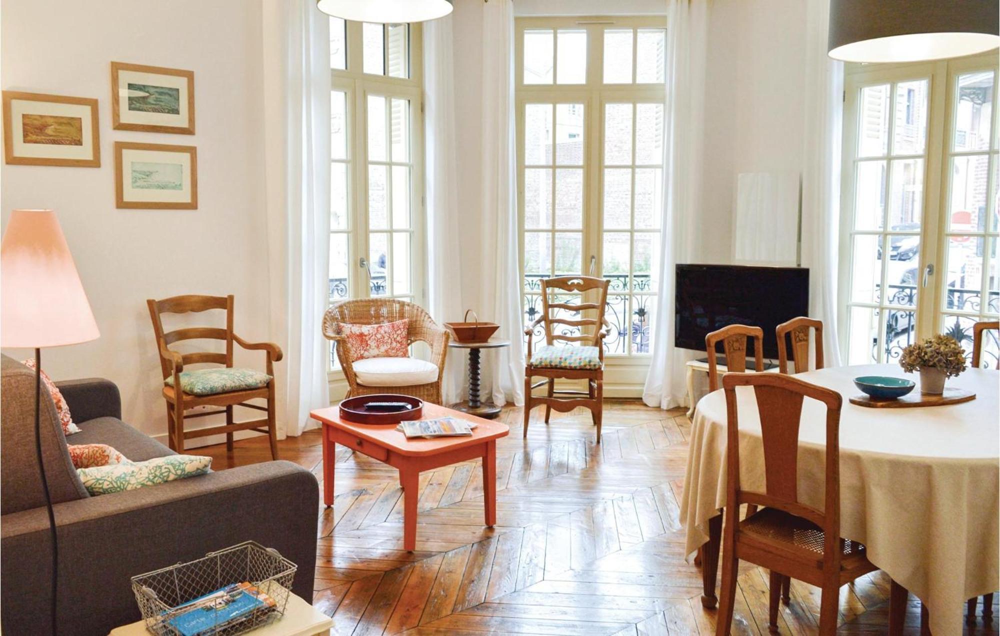 2 Bedroom Awesome Apartment In Mers-Les-Bains Eksteriør bilde